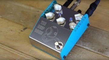 ThorpyFX Deep Oggin Chorus:Vibrato pedal